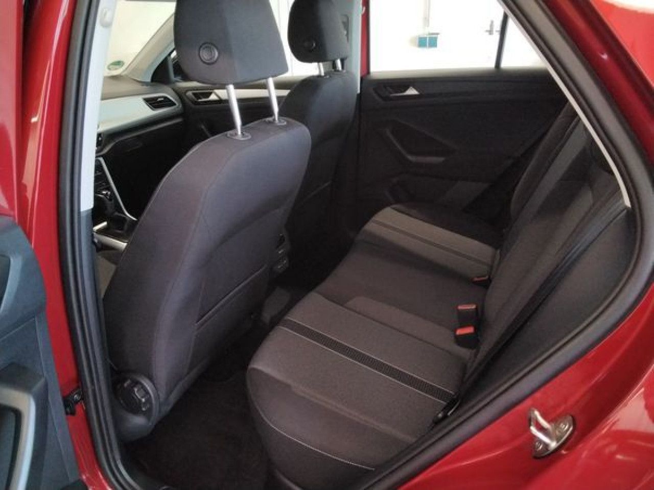 Fahrzeugabbildung Volkswagen T-Roc Life 2.0 TDI DSG Kamera Navi LED ACC SHZ