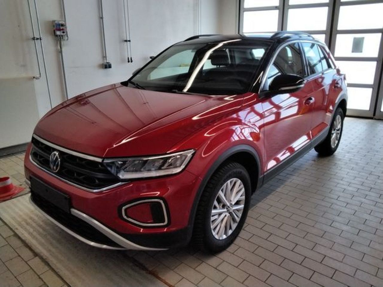 Fahrzeugabbildung Volkswagen T-Roc Life 2.0 TDI DSG Kamera Navi LED ACC SHZ