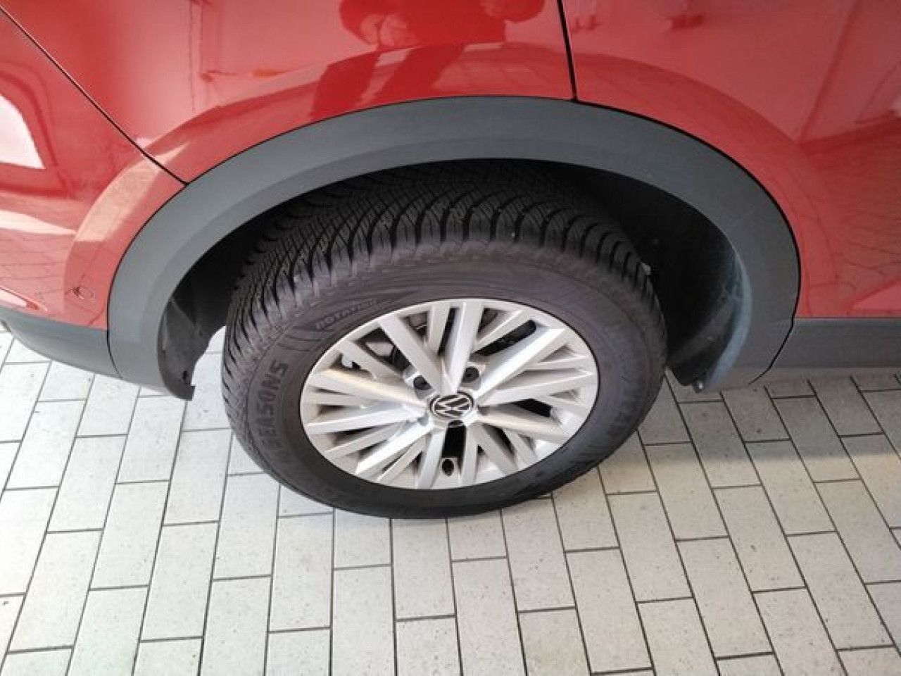 Fahrzeugabbildung Volkswagen T-Roc Life 2.0 TDI DSG Kamera Navi LED ACC SHZ