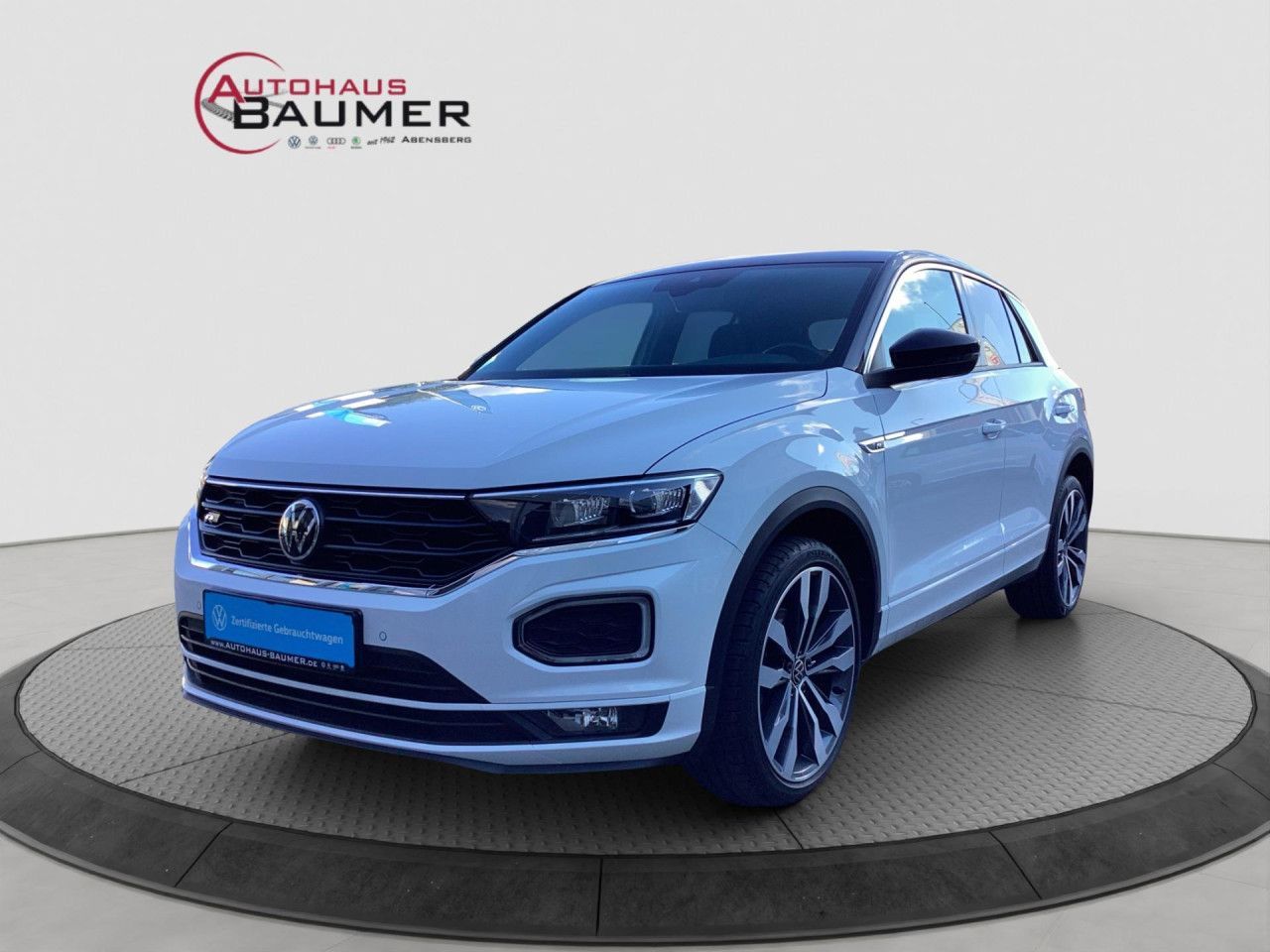 Fahrzeugabbildung Volkswagen T-ROC Sport 1.5 TSI DSG R-Line AHK Alu 19 LED