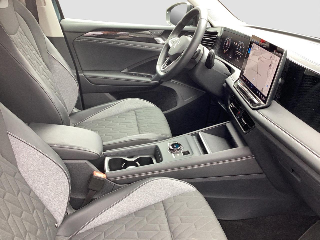 Fahrzeugabbildung Volkswagen Tiguan GOAL 2.0 TDI DSG AHK Kamera Navi LED