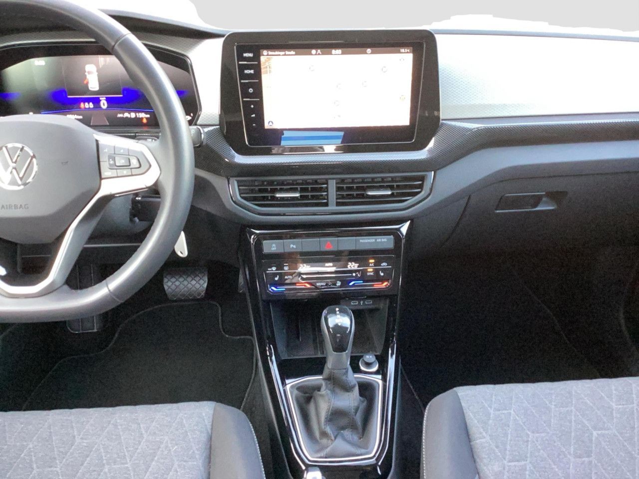 Fahrzeugabbildung Volkswagen T-Cross Life 1.0 TSI DSG Kamera Navi LED ACC PDC
