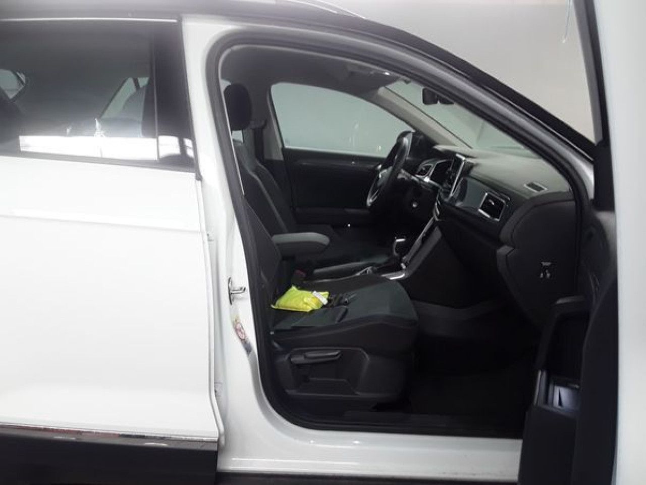 Fahrzeugabbildung Volkswagen T-Roc Style 2.0 TDI DSG Kamera Navi LED-Plus
