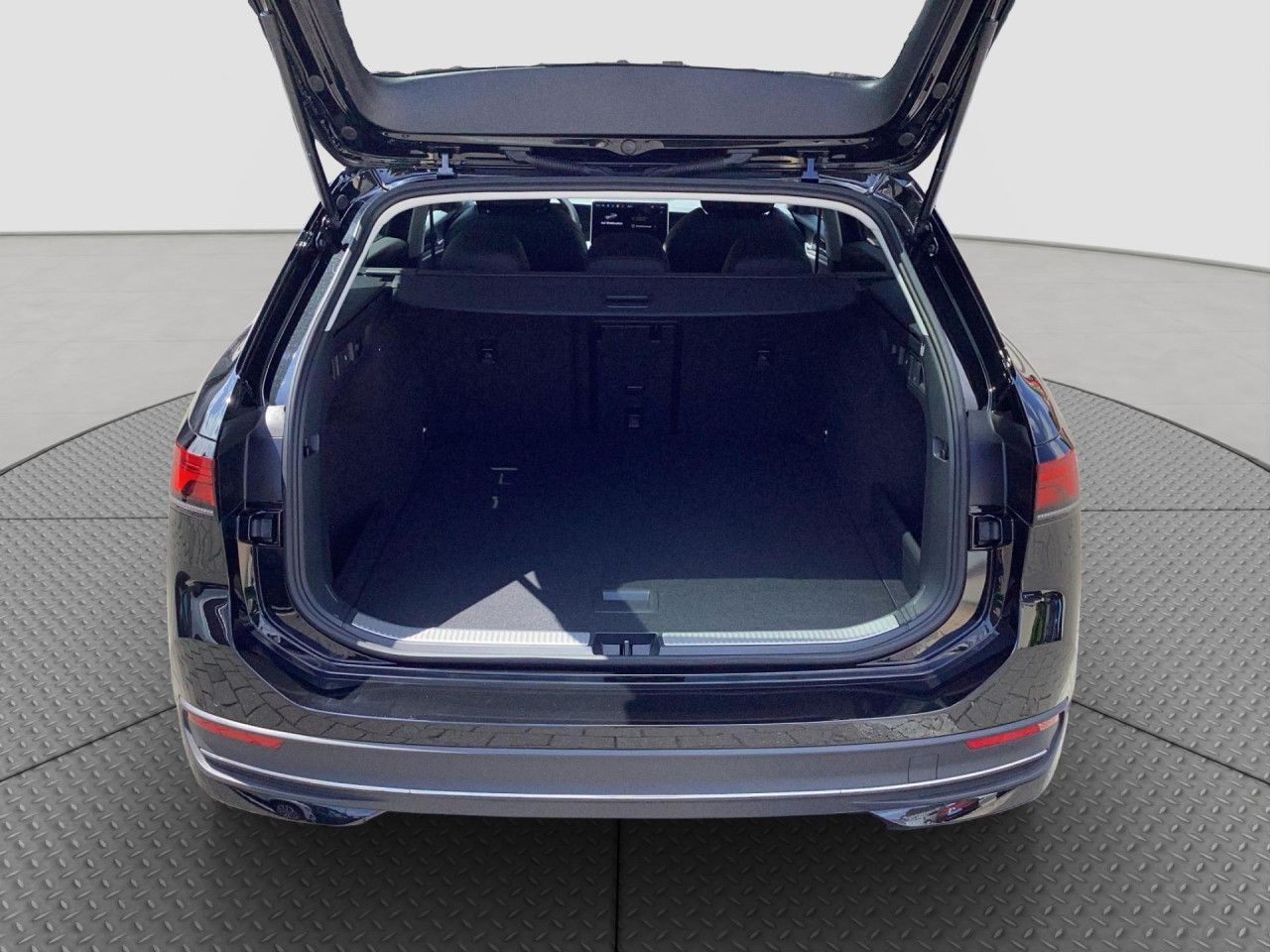Fahrzeugabbildung Volkswagen Passat Business 1.5 eTSI DSG AHK Kamera Navi LED