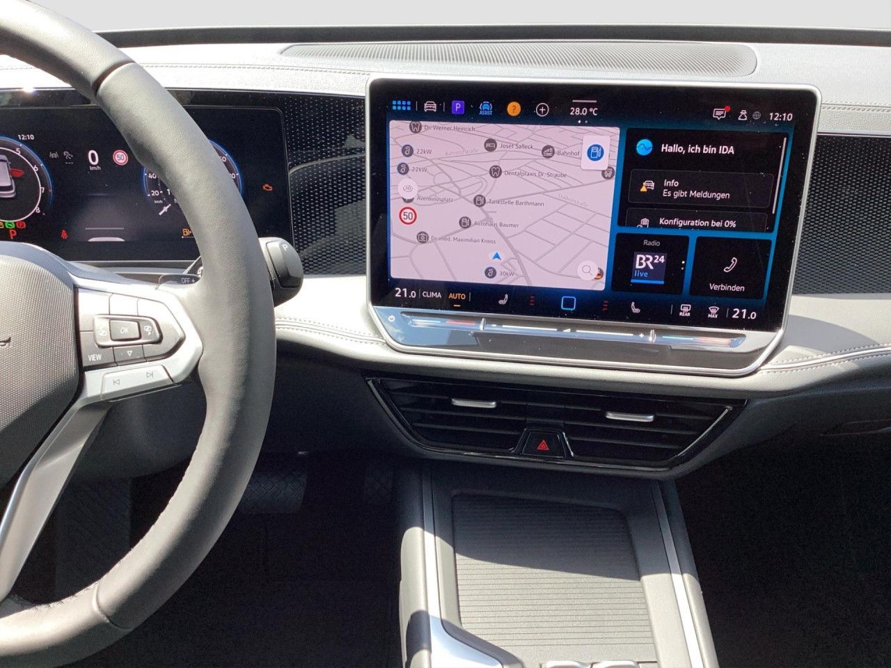 Fahrzeugabbildung Volkswagen Passat Business 1.5 eTSI DSG AHK Kamera Navi LED