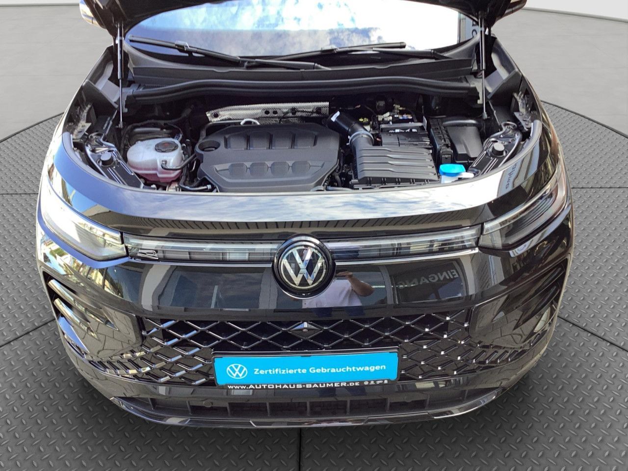 Fahrzeugabbildung Volkswagen Tayron R-Line 2.0 l TSI OPF 4MOTION 195 kW (265