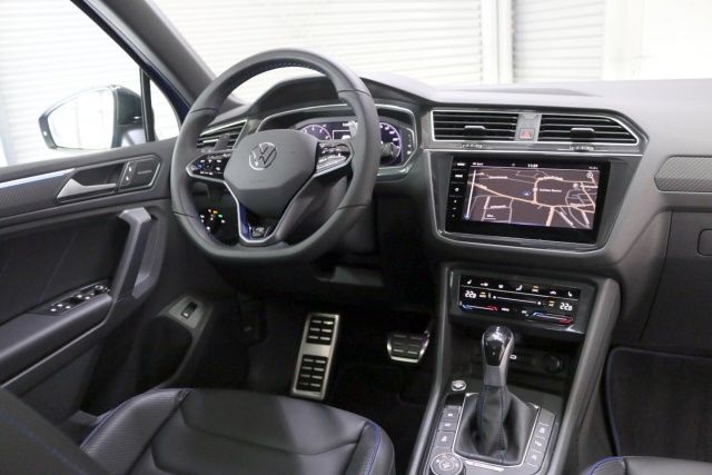 Fahrzeugabbildung Volkswagen Tiguan R 2.0 TSI 4x4 Black-Style Panorama Navi