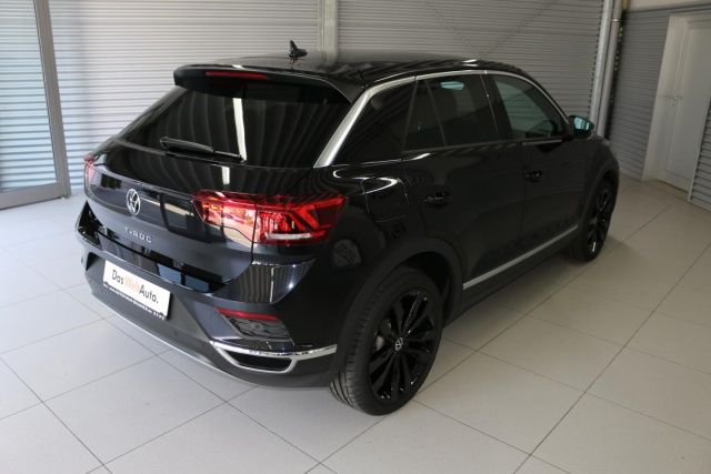 Fahrzeugabbildung Volkswagen T-ROC Sport 1.5 TSI DSG Navi LED Alu19 el. Hkl.
