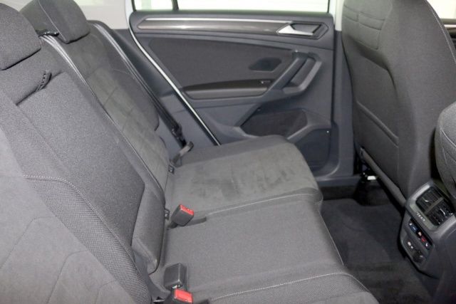 Fahrzeugabbildung Volkswagen Tiguan Elegance 1.5 TSI DSG AHK LED-Matrix Alu19
